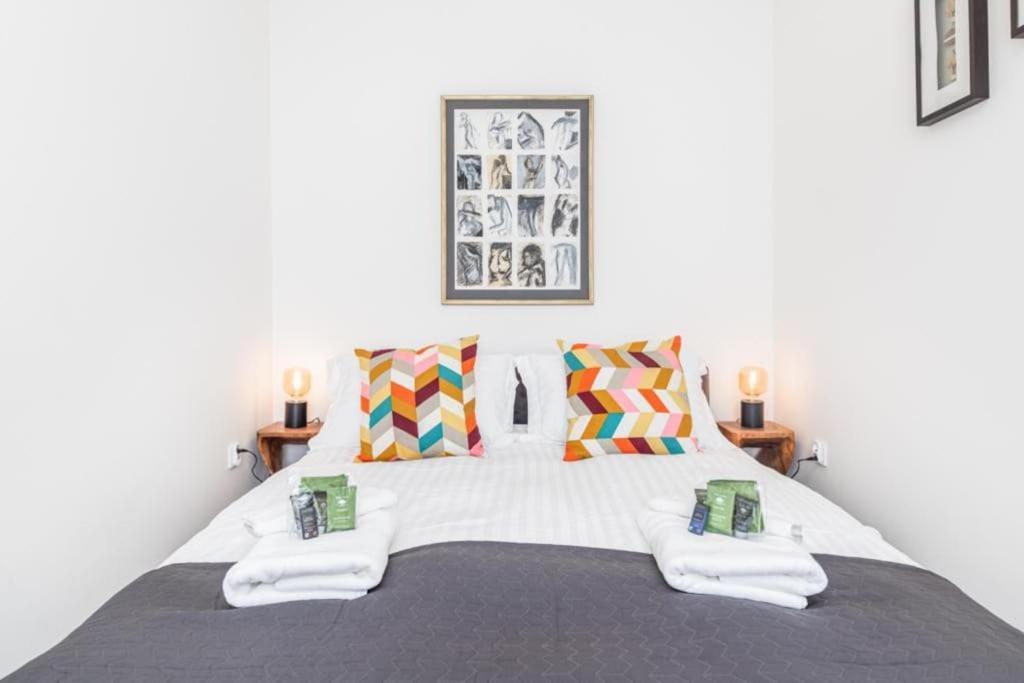 Modern Riverside Apartment With Free Parking Space ชเตชชิน ภายนอก รูปภาพ